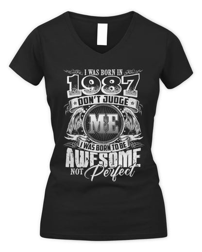 1987 HH89-K2 – Awesome Birth Year Quote T-Shirt - Women's V-Neck T-Shirt - Black