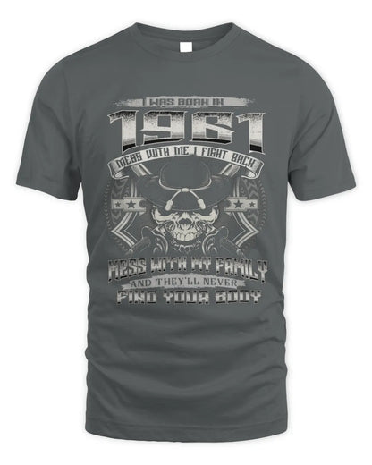 1961 HH89-K2 – T-shirt – Theme: "Birth Year – Family Always Protects" - Unisex Standard T-Shirt - Charcoal