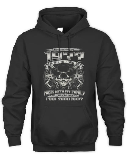 1977 HH89-K2 – T-shirt – Theme: "Birth Year – Family Always Protects" - Unisex Hoodie - Black