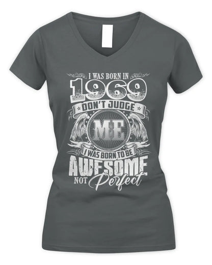 1969 HH89-K2 – Awesome Birth Year Quote T-Shirt - Women's V-Neck T-Shirt - Charcoal