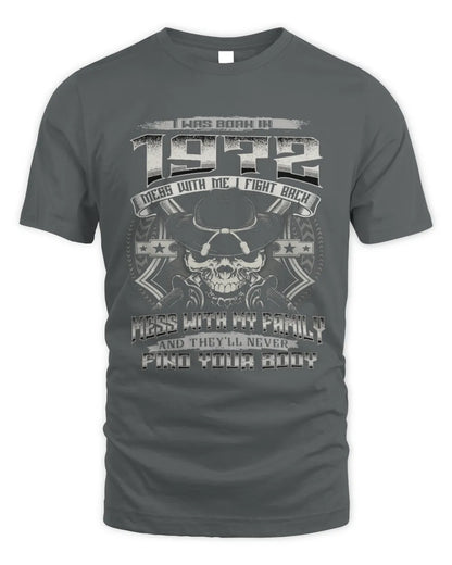 1972 HH89-K2 – T-shirt – Theme: "Birth Year – Family Always Protects" - Unisex Standard T-Shirt - Charcoal