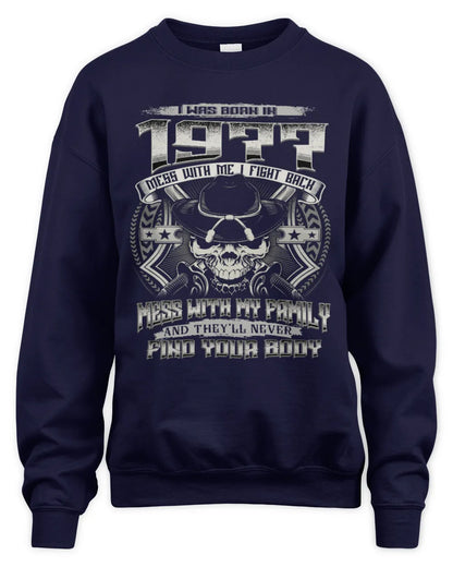 1977 HH89-K2 – T-shirt – Theme: "Birth Year – Family Always Protects" - Unisex Sweatshirt - Navy