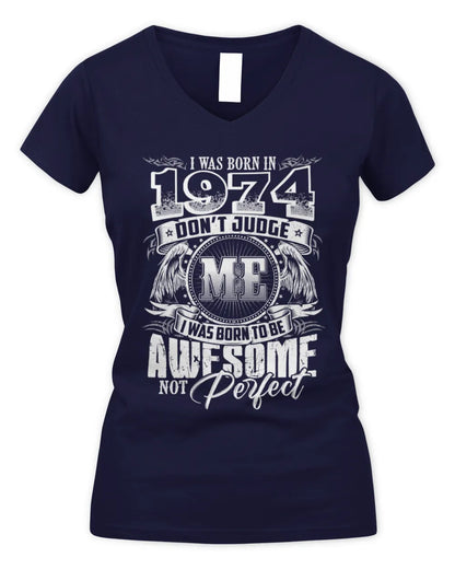 1974 HH89-K2 – Awesome Birth Year Quote T-Shirt - Women's V-Neck T-Shirt - Navy