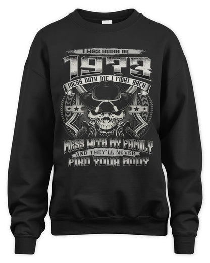 1973 HH89-K2 – T-shirt – Theme: "Birth Year – Family Always Protects" - Unisex Sweatshirt - Black