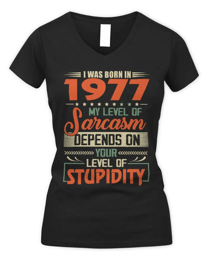 1977 HH89-K2 – Vintage Born to Be Sarcastic T-Shirt - Women's V-Neck T-Shirt - Black