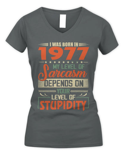 1977 HH89-K2 – Vintage Born to Be Sarcastic T-Shirt - Women's V-Neck T-Shirt - Charcoal