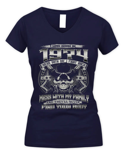 1974 HH89-K2 – T-shirt – Theme: "Birth Year – Family Always Protects" - Women's V-Neck T-Shirt - Navy