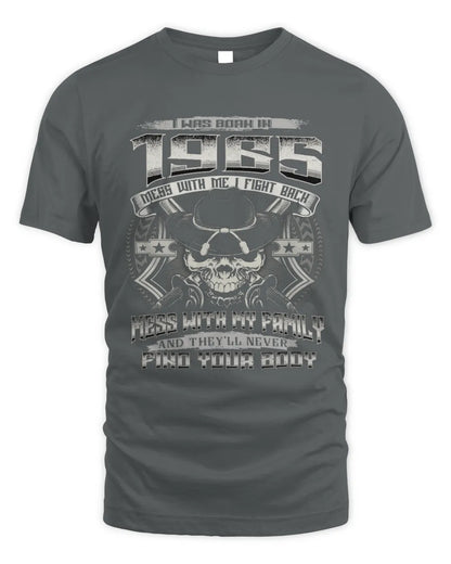 1965 HH89-K2 – T-shirt – Theme: "Birth Year – Family Always Protects" - Unisex Standard T-Shirt - Charcoal