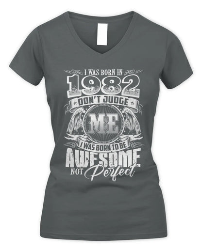 1982 HH89-K2 – Awesome Birth Year Quote T-Shirt - Women's V-Neck T-Shirt - Charcoal