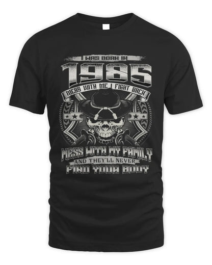 1985 HH89-K2 – T-shirt – Theme: "Birth Year – Family Always Protects" - Unisex Standard T-Shirt - Black