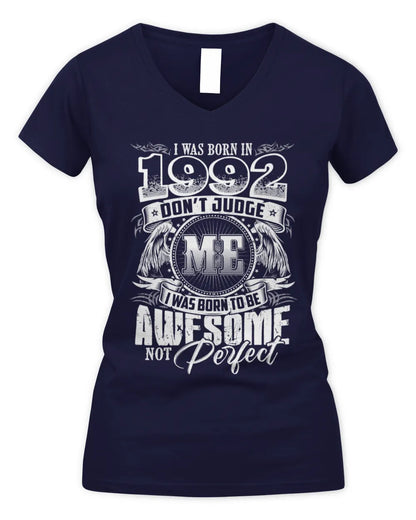 1992 HH89-K2 – Awesome Birth Year Quote T-Shirt - Women's V-Neck T-Shirt - Navy