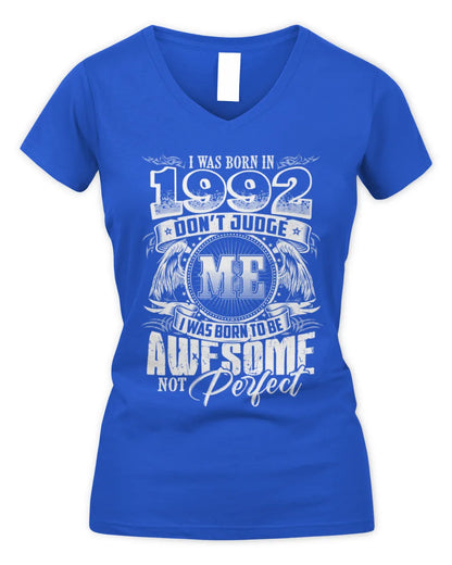 1992 HH89-K2 – Awesome Birth Year Quote T-Shirt - Women's V-Neck T-Shirt - Royal